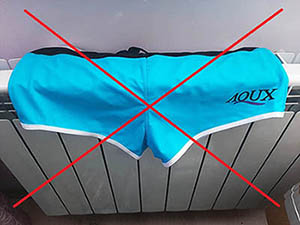 Не сушити купальник на батареї